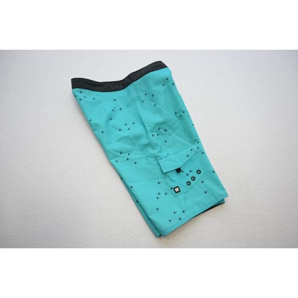 DC Skate Board Shorts Athletic Swim Wear Aqua Athletic Boys Size 25 - Picture 1 of 6